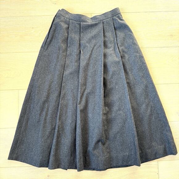 Vtg Calvin Klein Gray 100% Wool Pleated Midi Skirt Made USA Waist Approx 26" - Picture 6 of 6